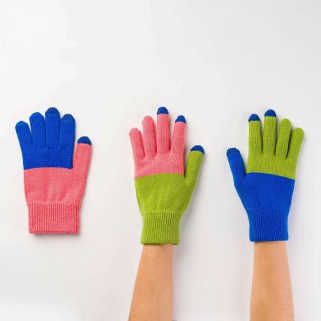 Paar und Ersatzstrick-Touchscreen-Handschuhe