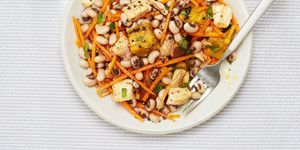 Sommer-Thunfisch-Salat mit Süßkartoffel und Basilikum - Gesundes Mittagessen Ideen